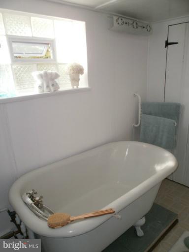 800 Overbrook Road Baltimore, MD 21239 - Photo 17 of 27 Bath