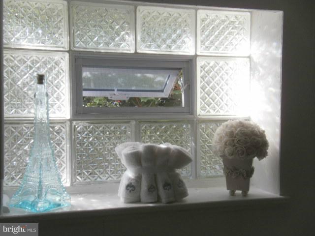 800 Overbrook Road Baltimore, MD 21239 - Photo 18 of 27 Bath