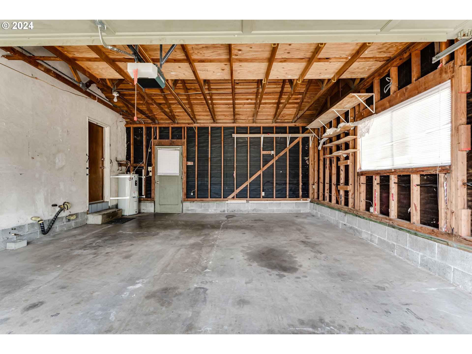 125 East 39th Place Eugene, OR 97405 - Photo 29 of 30 a view of a room with wooden floor