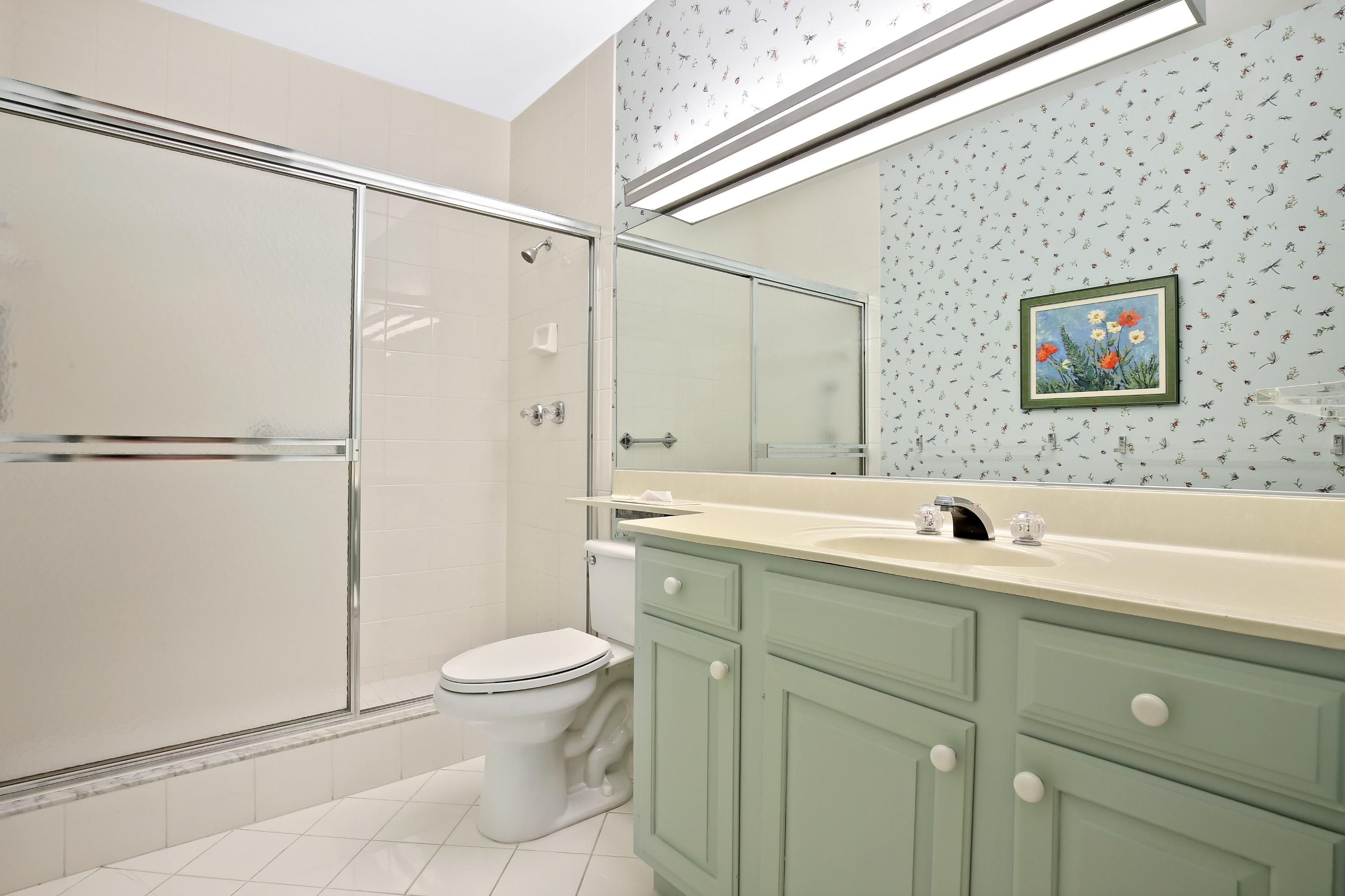 2910 Gulf Stream Road Gulf Stream, FL 33483 - Photo 31 of 41 Guest Bath