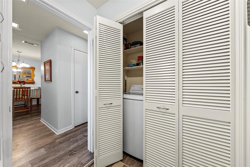2905 Lake Shore Drive, Unit 204 Waco, TX 76708 - Photo 17 of 32 Laundry in hall