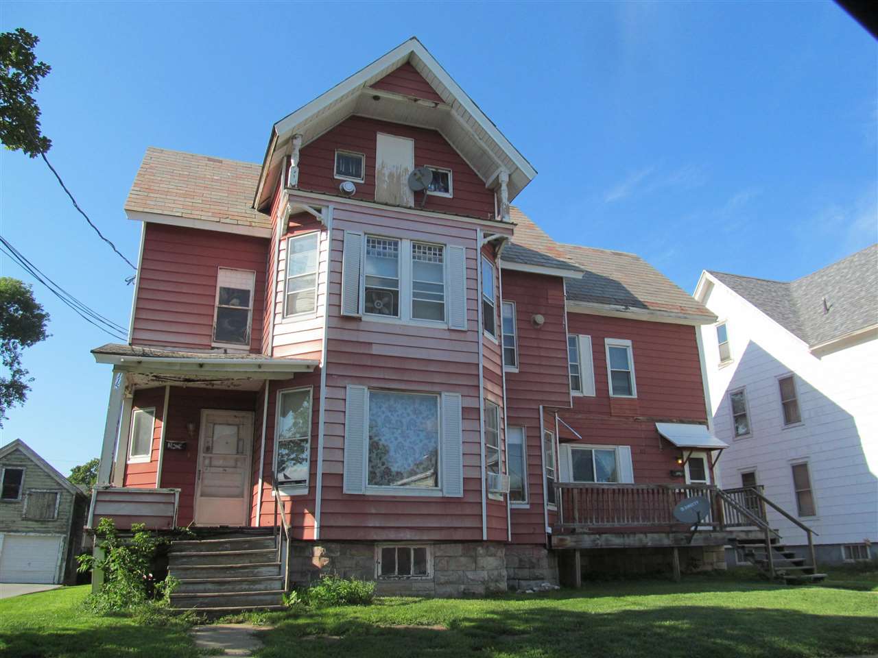 115 Robbins Street Rutland, VT 05701 - Photo 2 of 6