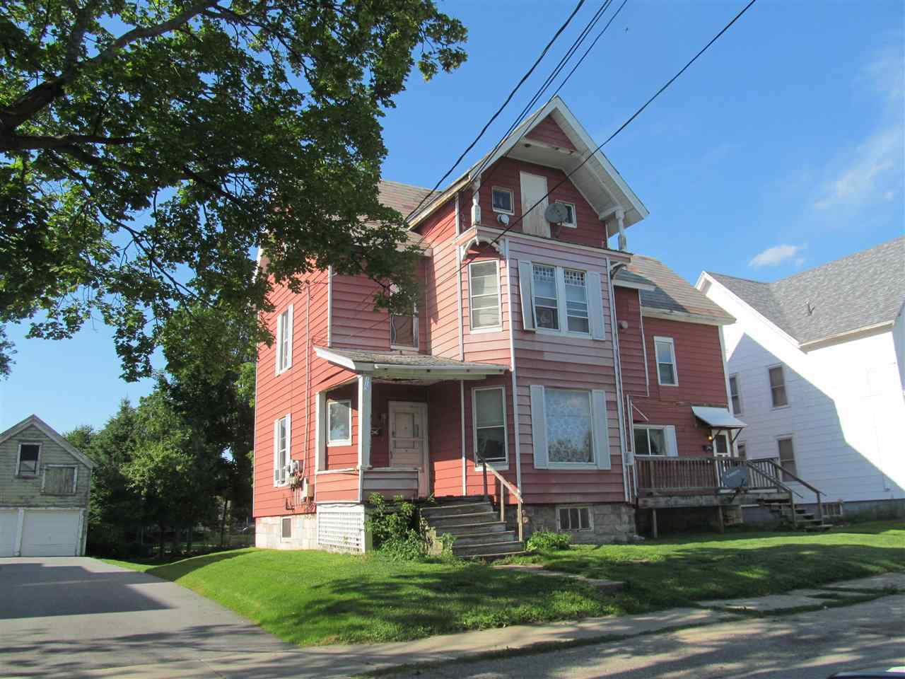115 Robbins Street Rutland, VT 05701 - Photo 3 of 6