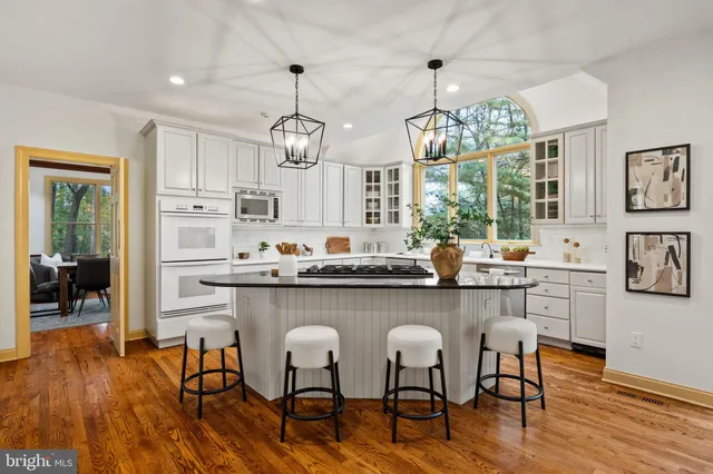 $2,095,000 | 484 King Of Prussia Road, Wayne, PA 19087