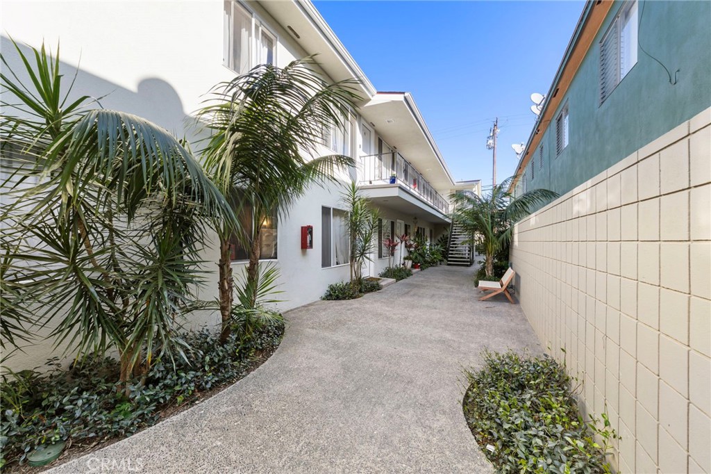 3020 East 3rd Street Long Beach, CA 90814 - Photo 20 of 63 a view of a house with a patio