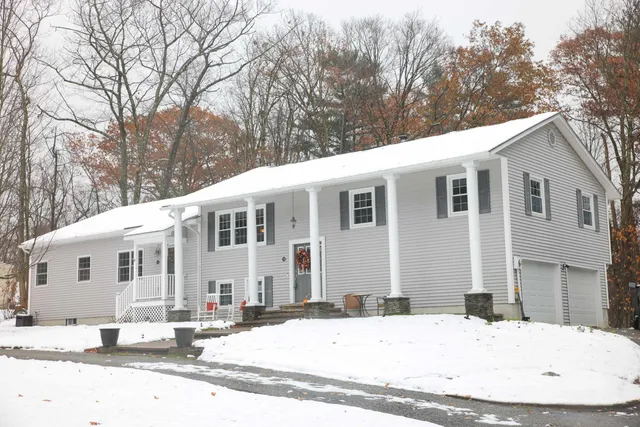 $699,000 | 25 Greenbriar Drive, Essex, VT 05452