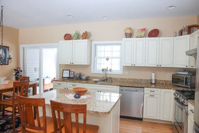 $699,000 | 25 Greenbriar Drive, Essex, VT 05452