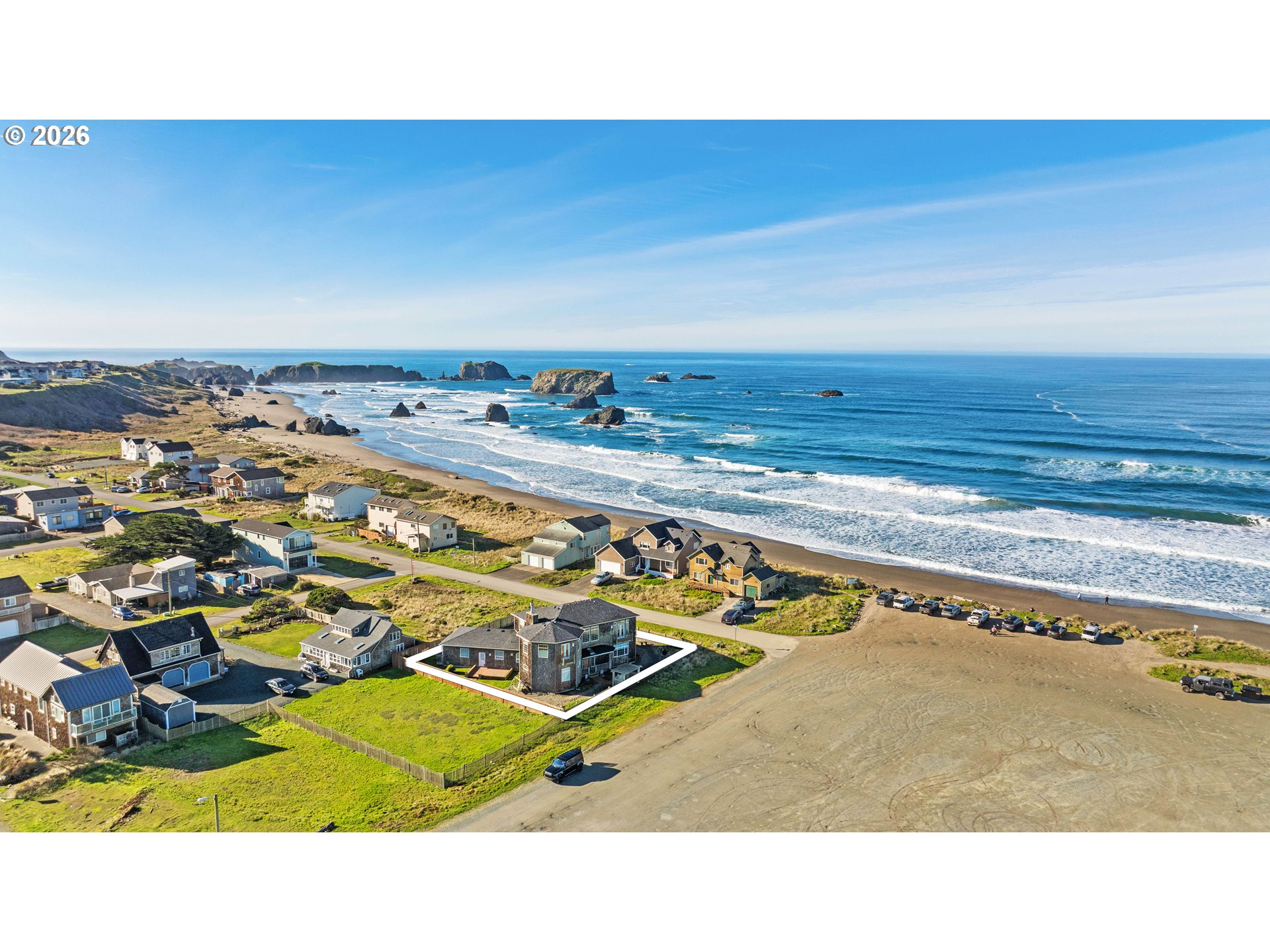 323 Madison Avenue Bandon, OR 97411 - Photo 5 of 43 a black and white photo of a room