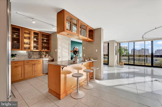 $495,000 | 4100 North Charles Street, Unit 609, Baltimore, MD 21218