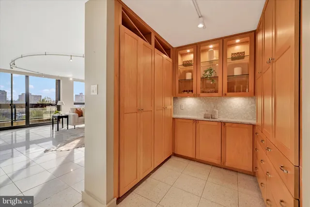 $495,000 | 4100 North Charles Street, Unit 609, Baltimore, MD 21218