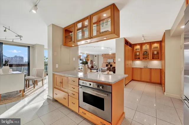 $495,000 | 4100 North Charles Street, Unit 609, Baltimore, MD 21218