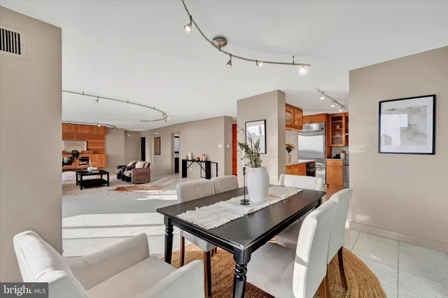 $495,000 | 4100 North Charles Street, Unit 609, Baltimore, MD 21218