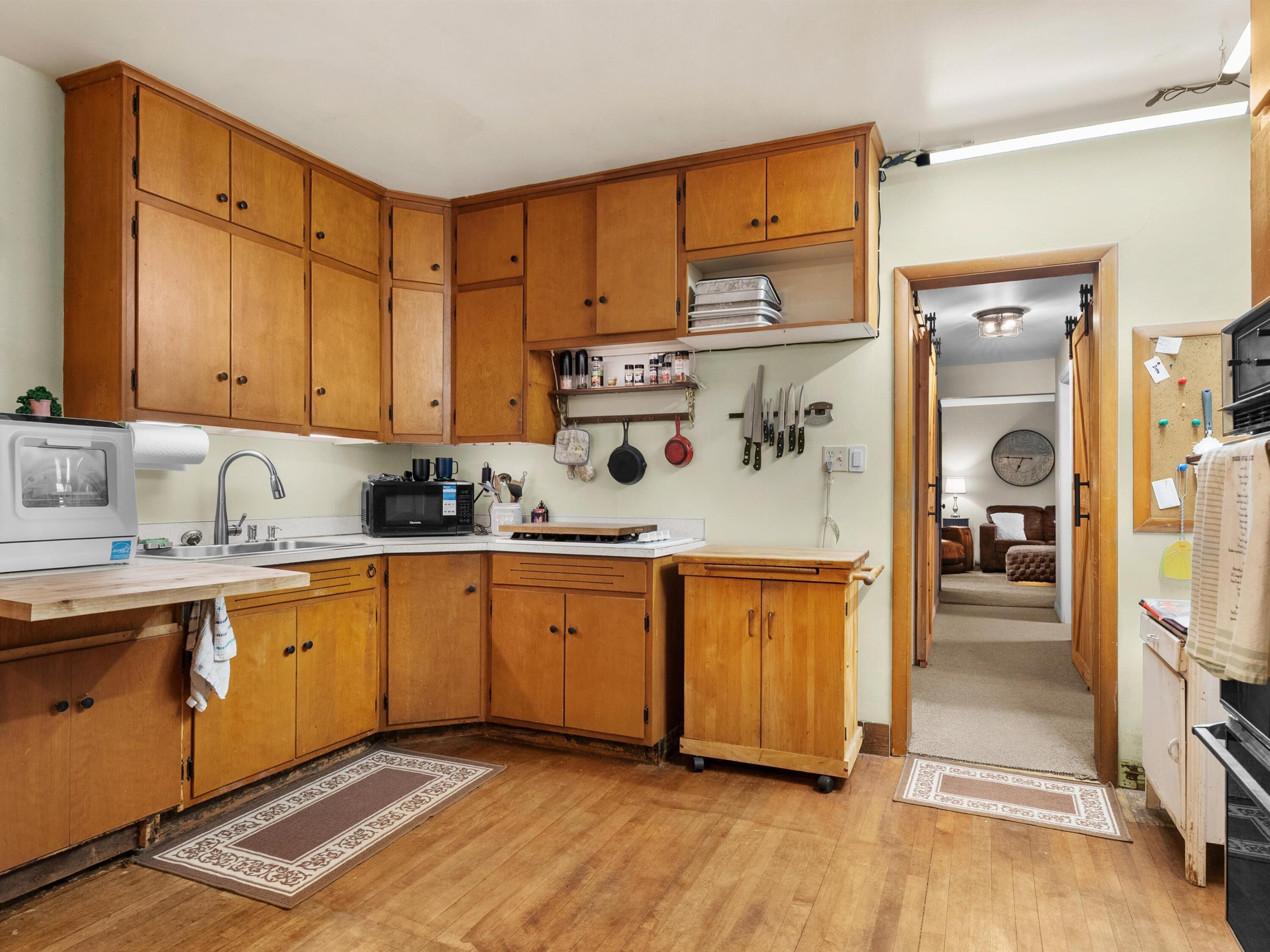1619 21st Street Two Rivers, WI 54241 - Photo 12 of 30 17-DSC01772