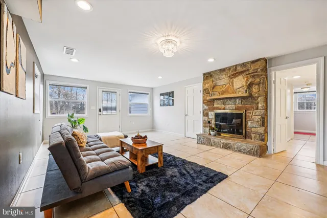 $1,175,000 | 14400 Jones Lane, Gaithersburg, MD 20878