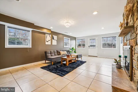 $1,175,000 | 14400 Jones Lane, Gaithersburg, MD 20878