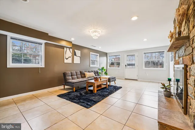 $1,175,000 | 14400 Jones Lane, Gaithersburg, MD 20878