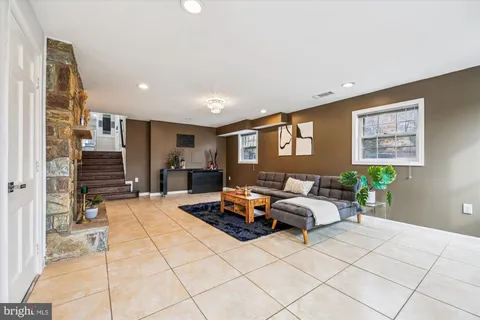 $1,175,000 | 14400 Jones Lane, Gaithersburg, MD 20878