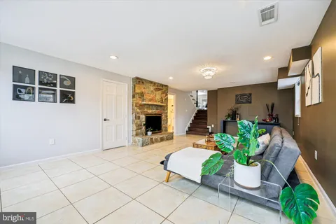 $1,175,000 | 14400 Jones Lane, Gaithersburg, MD 20878