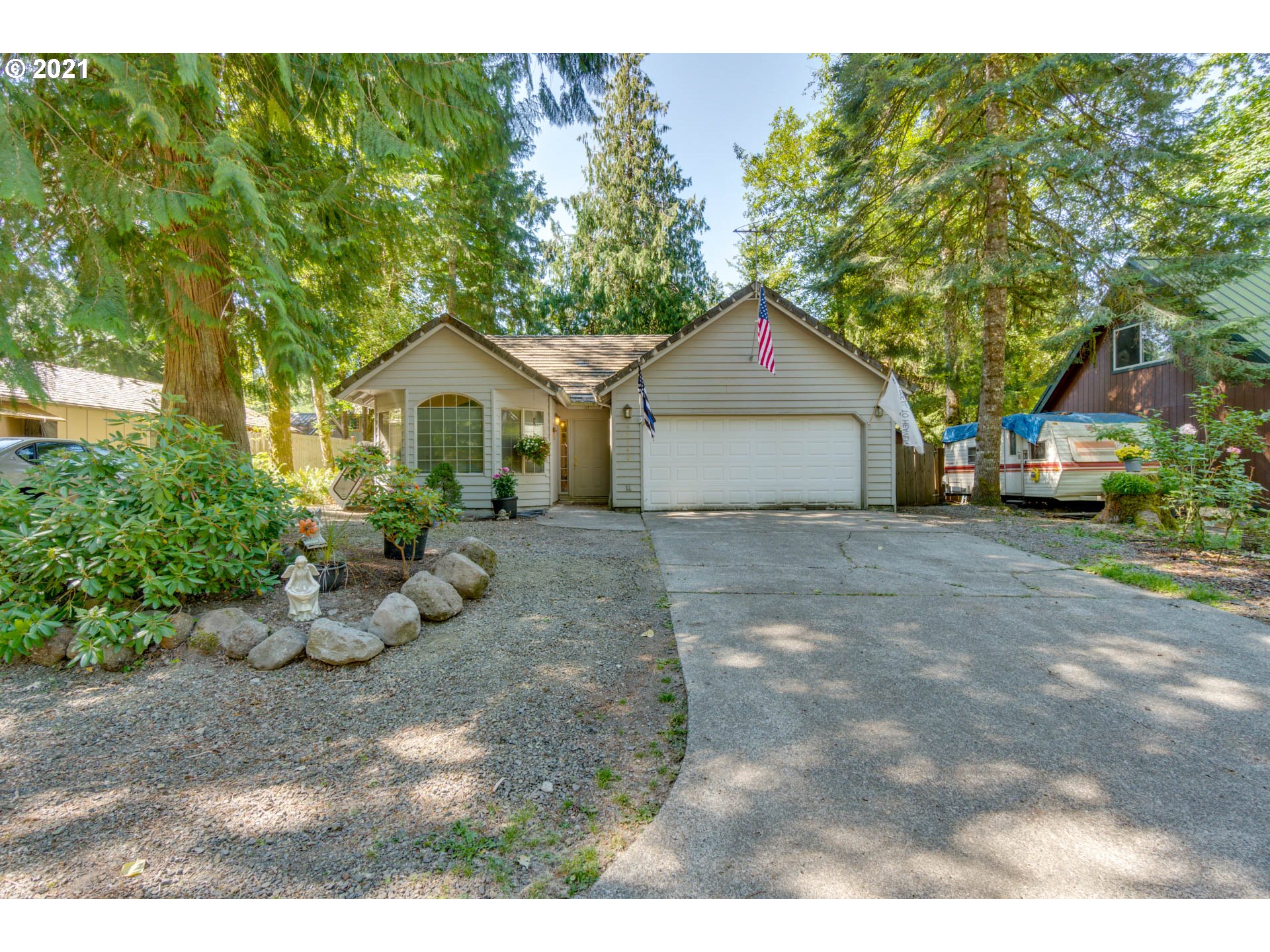65540 East Timberline Drive Rhododendron, OR 97049 - Photo 3 of 32