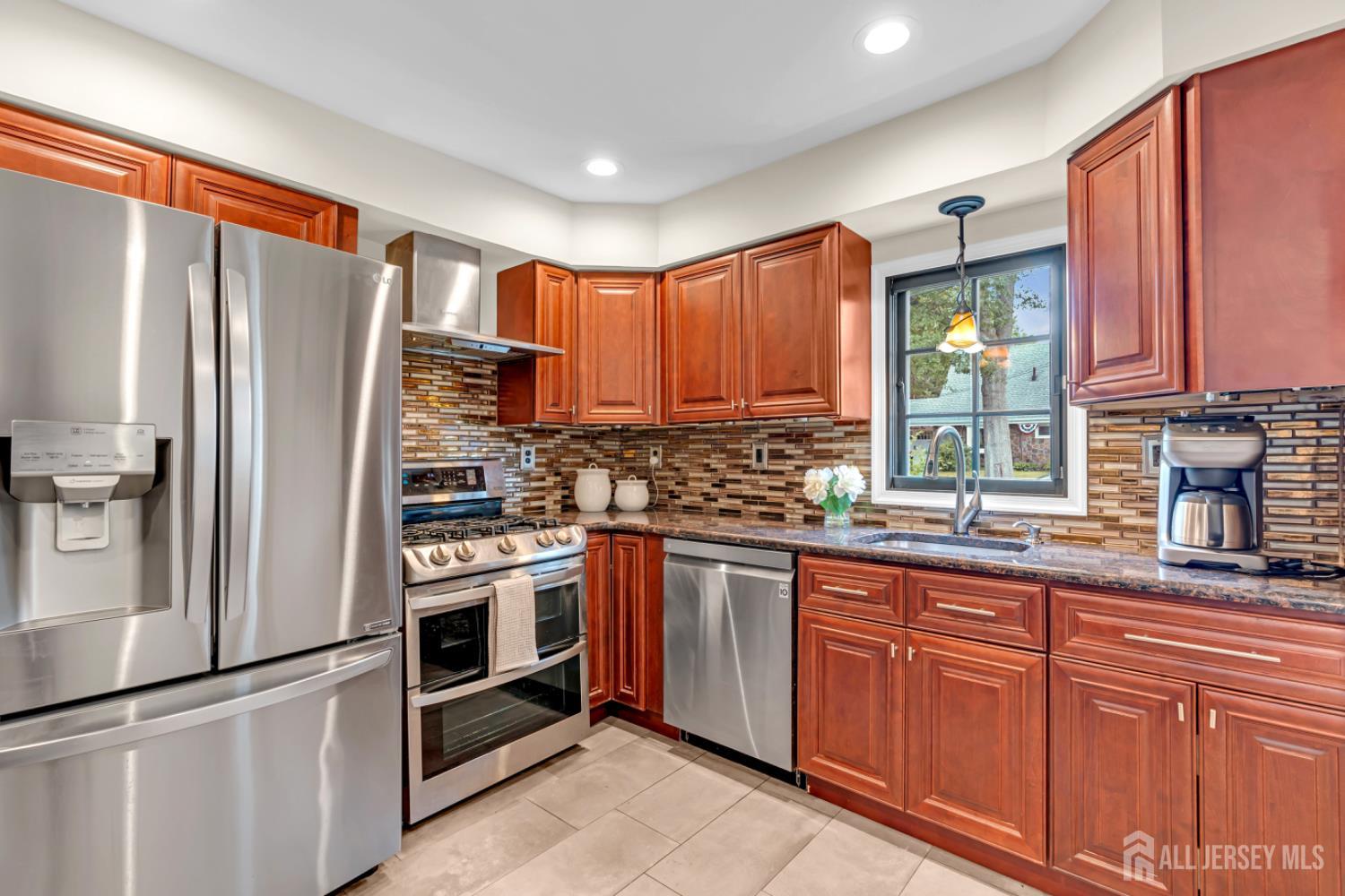 90 Ridge Road Colonia, NJ 07067 - Photo 4 of 23