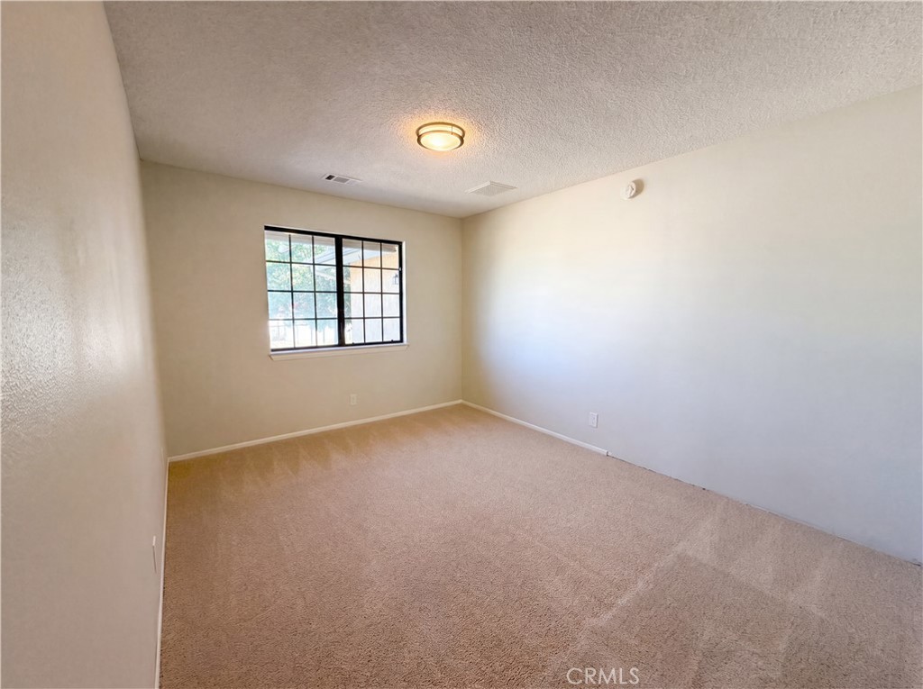 15852 Mandan Road Apple Valley, CA 92307 - Photo 12 of 28