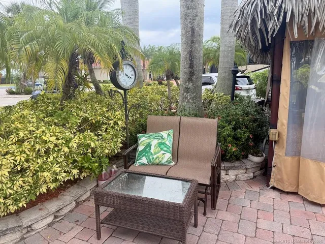 $259,000 | 462 Northwest Sandtrap Lane, Port St. Lucie, FL 34986