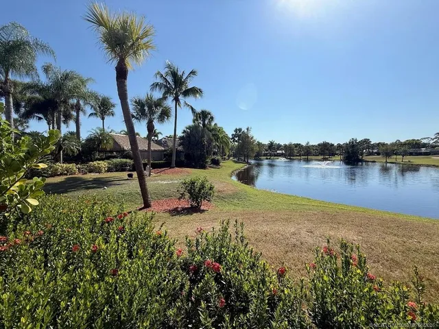 $259,000 | 462 Northwest Sandtrap Lane, Port St. Lucie, FL 34986