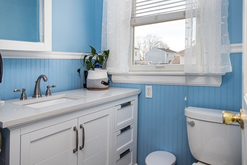 879 Willett Avenue Riverside, RI 02915 - Photo 13 of 28 Gallery Image 13