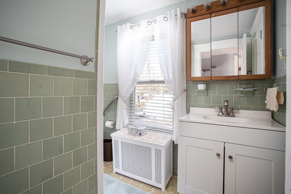 879 Willett Avenue Riverside, RI 02915 - Photo 25 of 28 Gallery Image 25