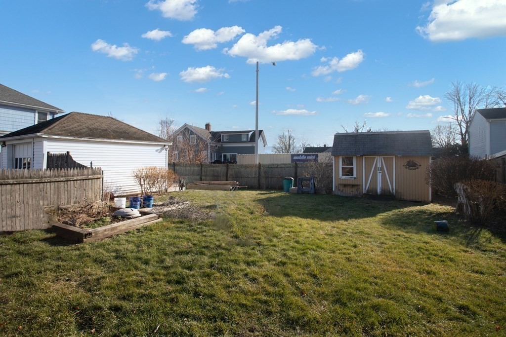 879 Willett Avenue Riverside, RI 02915 - Photo 4 of 28 Gallery Image 4