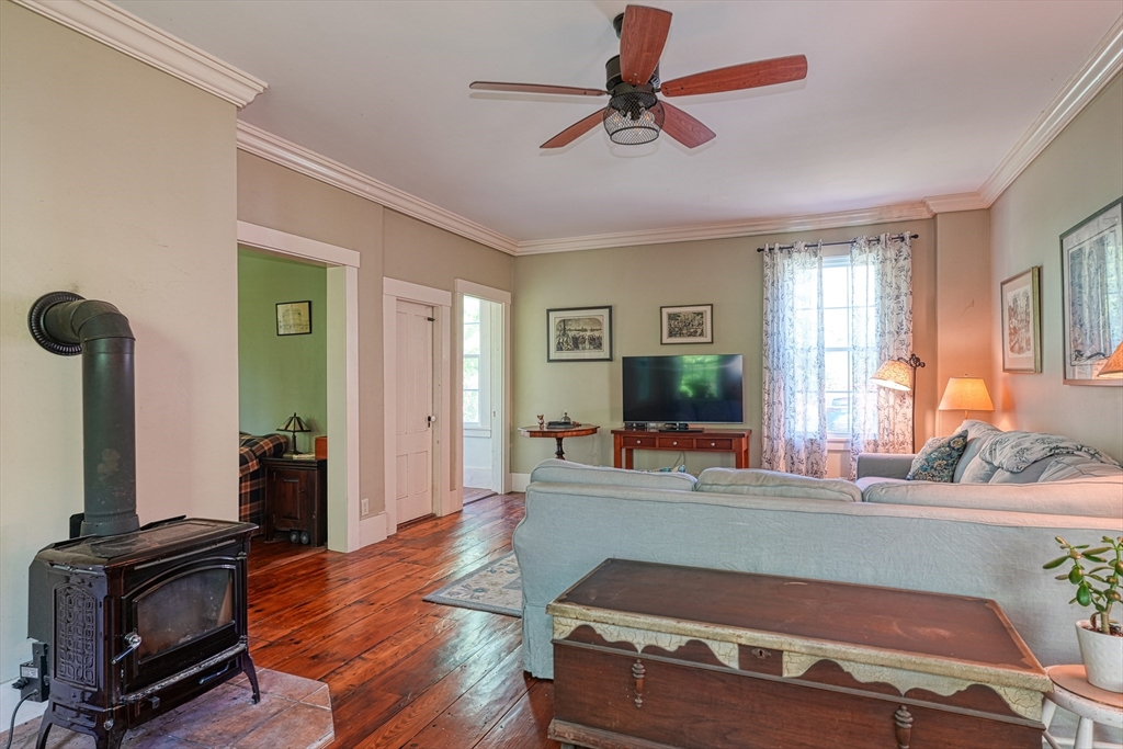 302 South Bolton Road Bolton, MA 01740 - Photo 8 of 25