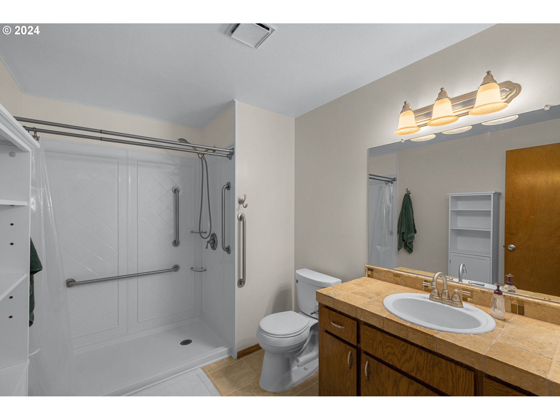 11753 Southwest Swendon Loop Tigard, OR 97223 - Photo 22 of 36 Gallery Image 22