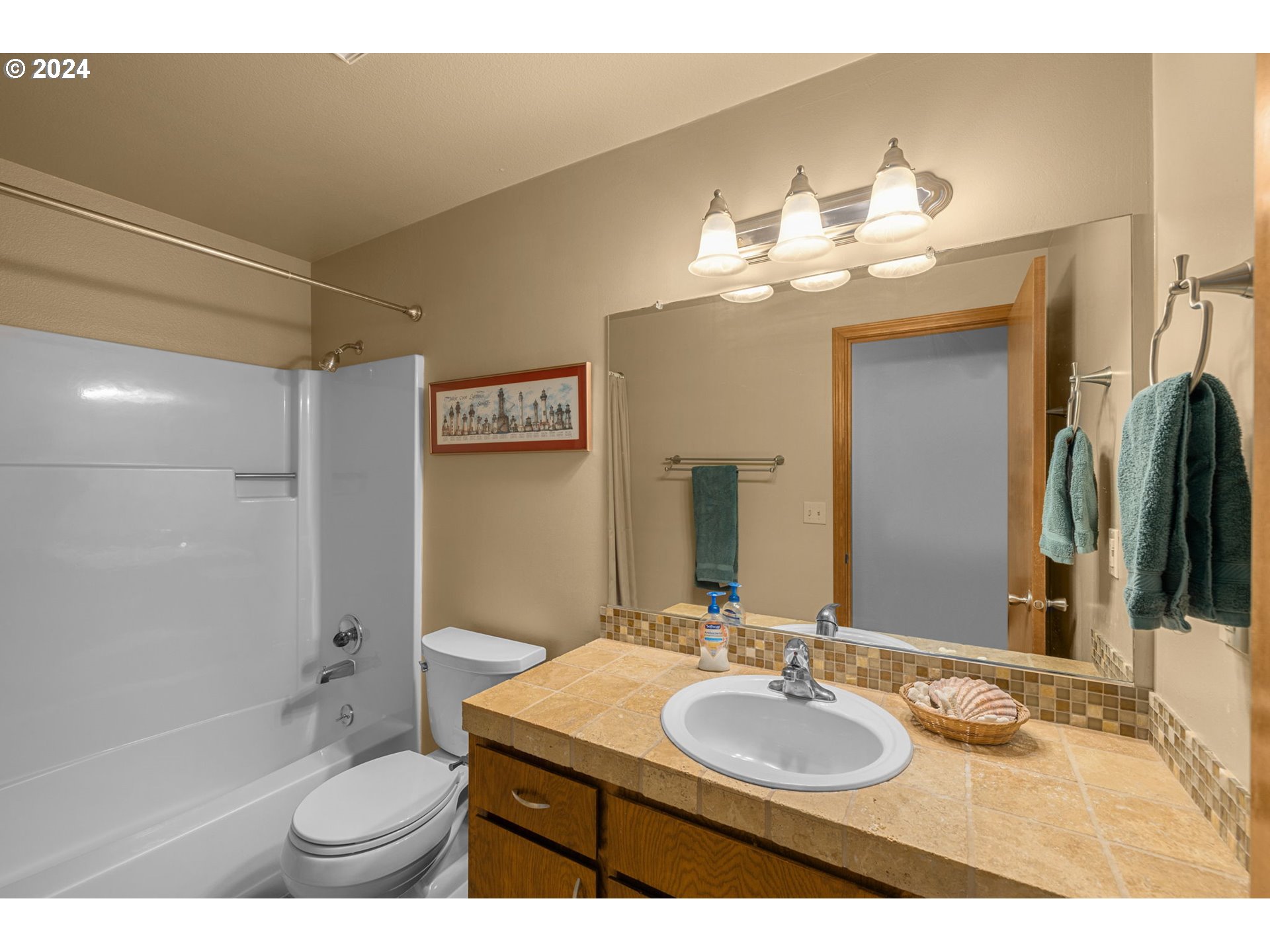 11753 Southwest Swendon Loop Tigard, OR 97223 - Photo 26 of 36 Gallery Image 26