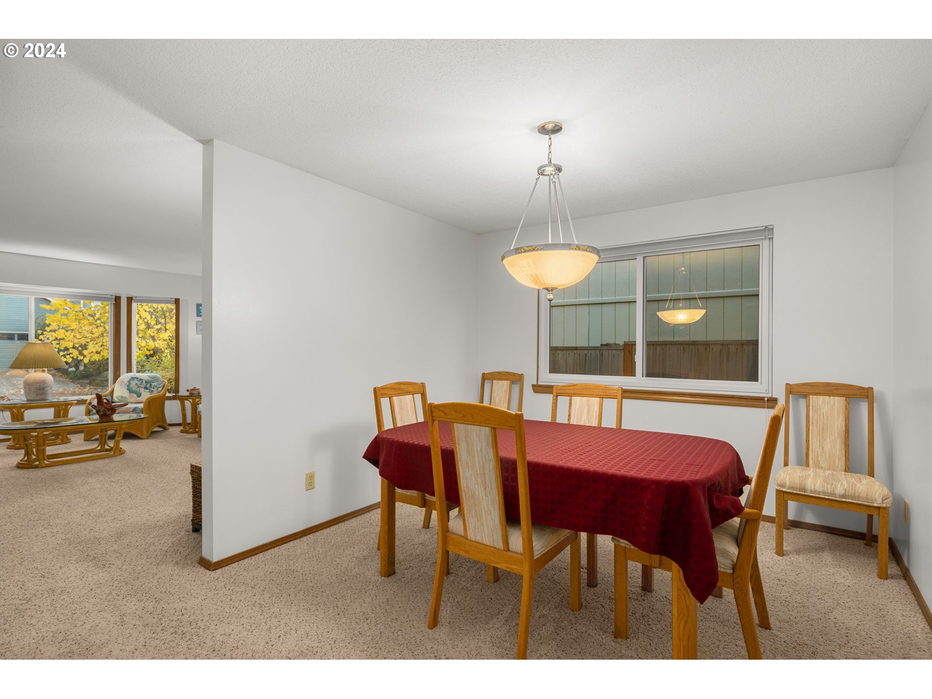 11753 Southwest Swendon Loop Tigard, OR 97223 - Photo 9 of 36 Gallery Image 9