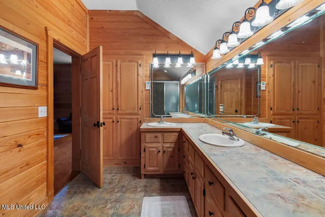 $1,525,000 | 1454 Livingston Vernon Road, Flora, MS 39071