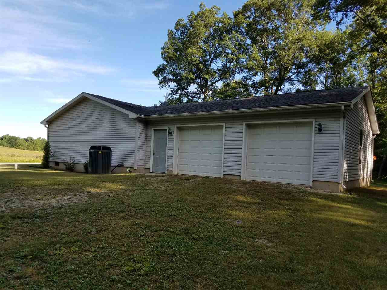 2800 Pine Road Plymouth, IN 46563 - Photo 3 of 34