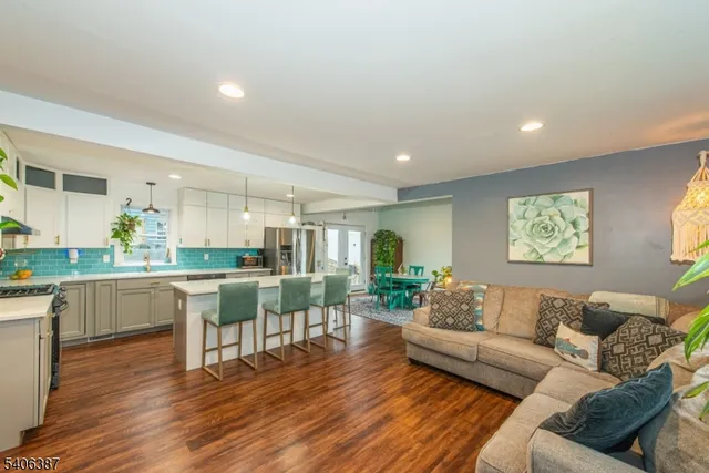 $475,000 | 97 Springbrook Trail, Sparta, NJ 07871