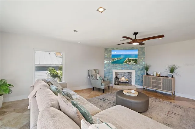 $4,895,000 | 412 South Casey Key Road, Nokomis, FL 34275