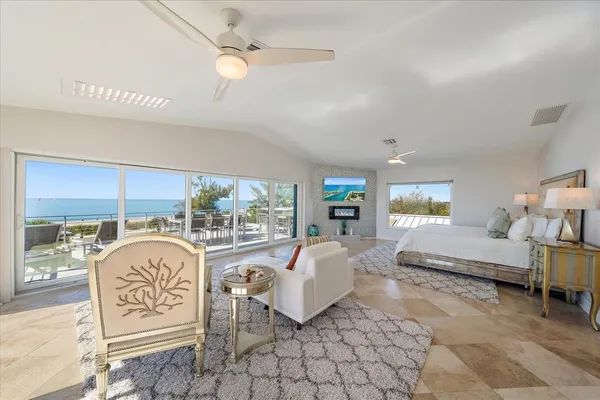 $4,895,000 | 412 South Casey Key Road, Nokomis, FL 34275