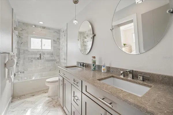 $4,895,000 | 412 South Casey Key Road, Nokomis, FL 34275