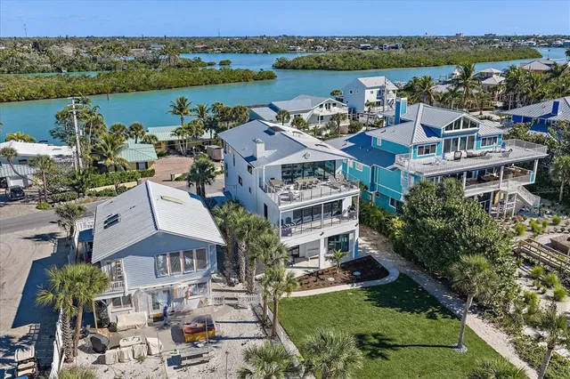 $4,895,000 | 412 South Casey Key Road, Nokomis, FL 34275