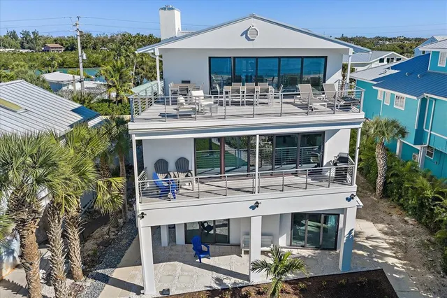 $4,895,000 | 412 South Casey Key Road, Nokomis, FL 34275
