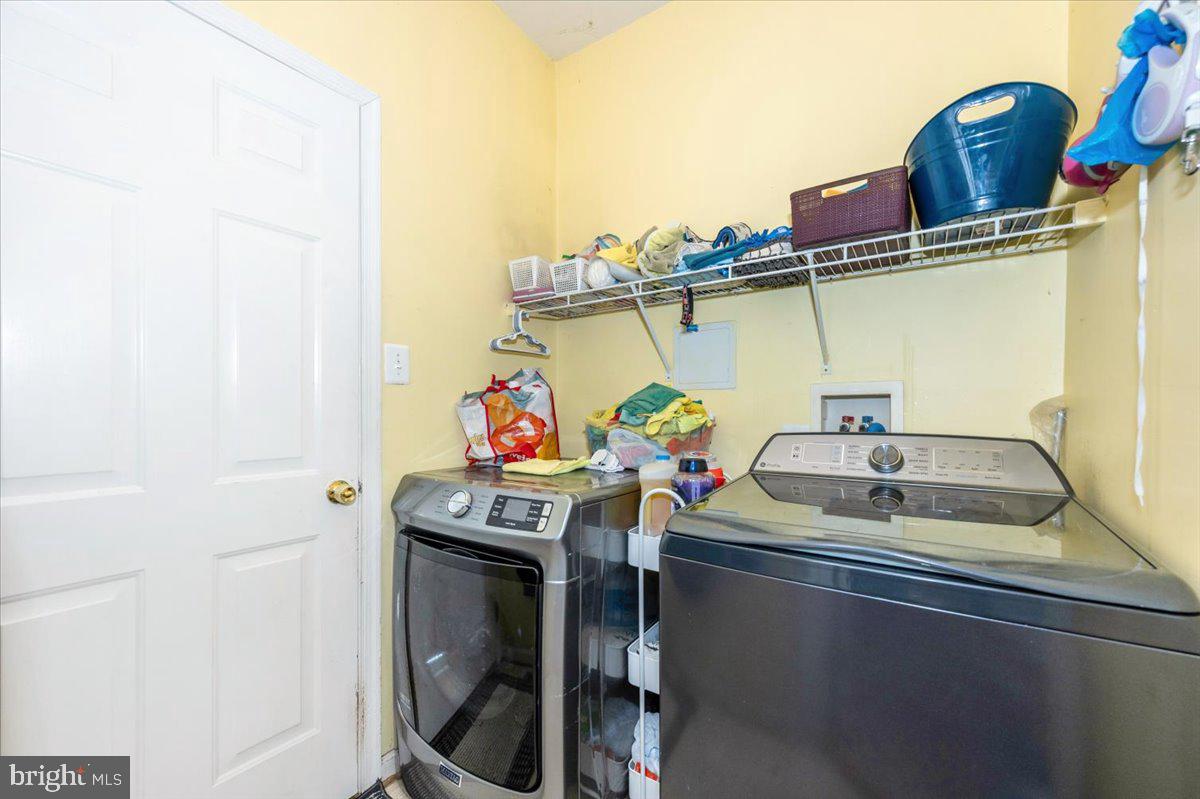 2102 Walnut Ridge Court Frederick, MD 21702 - Photo 13 of 45 1st floor laundry