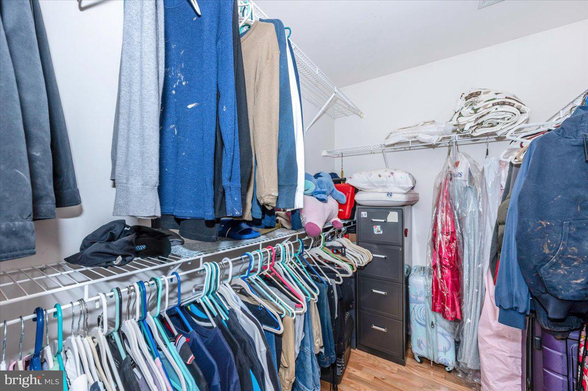 2102 Walnut Ridge Court Frederick, MD 21702 - Photo 22 of 45 Master walking closet 1
