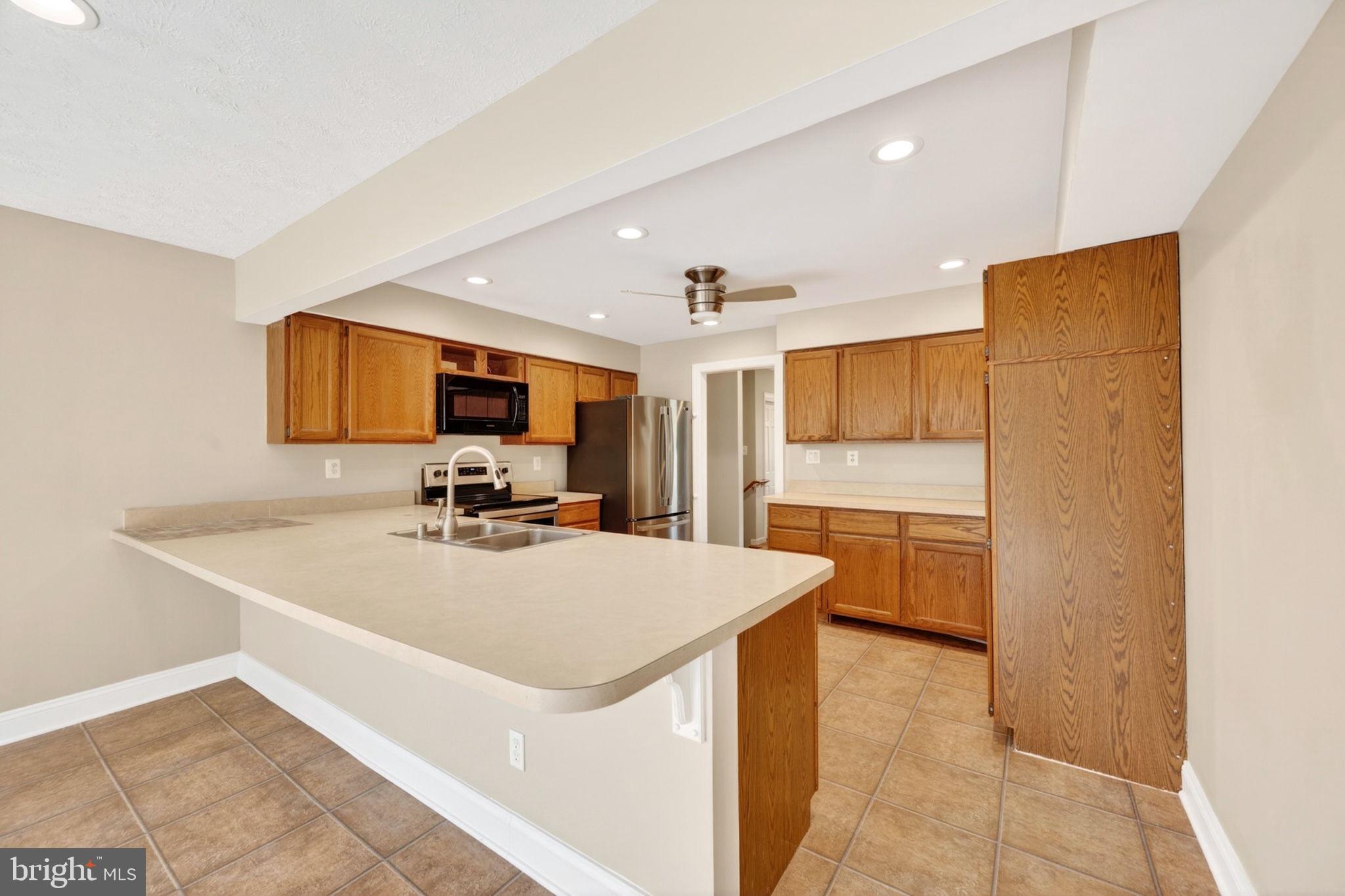 2130 Bellvale Road Fallston, MD 21047 - Photo 12 of 61 Spacious kitchen with loads of potential