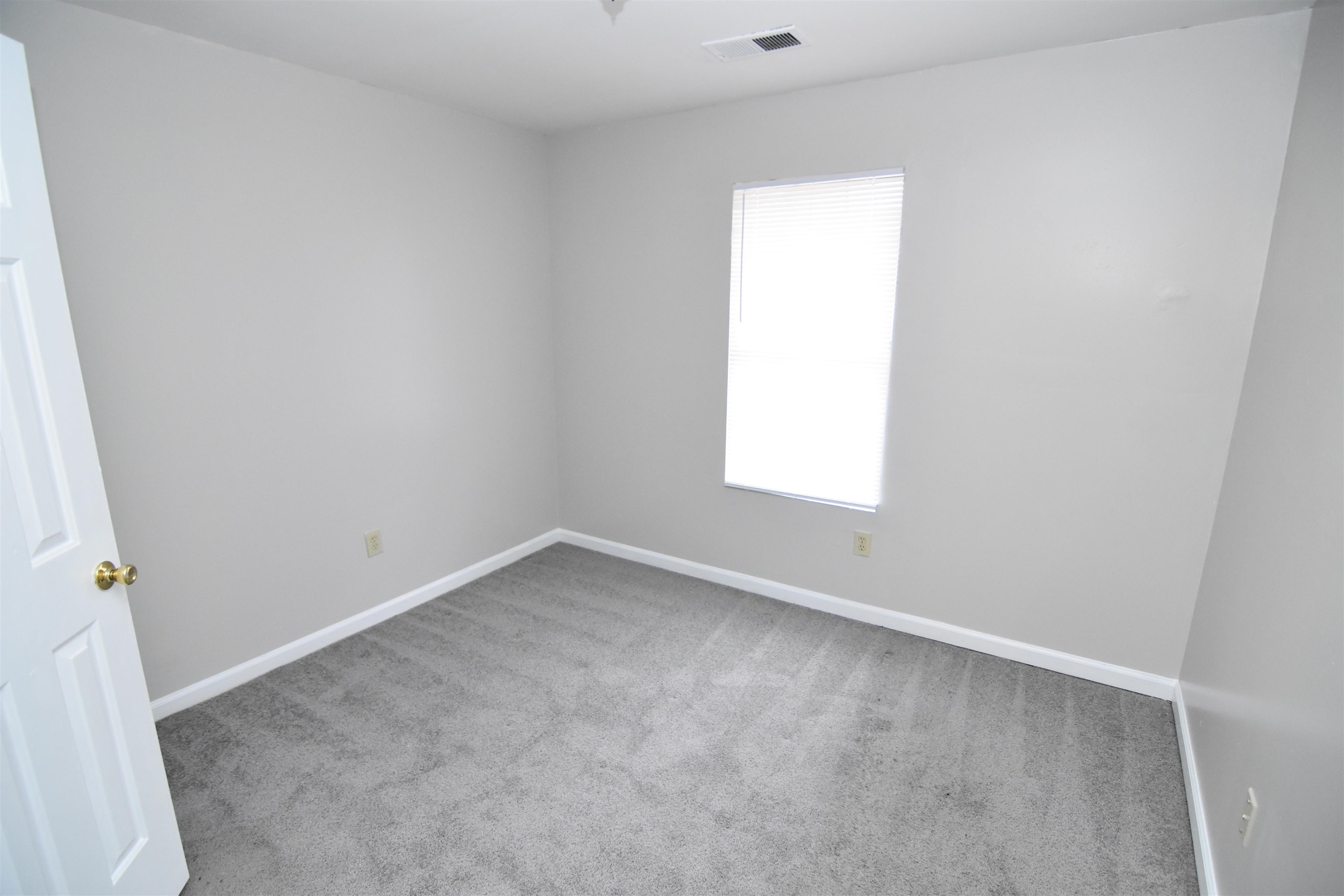 38 West Rollins Road Memphis, TN 38109 - Photo 24 of 26 Gallery Image 24