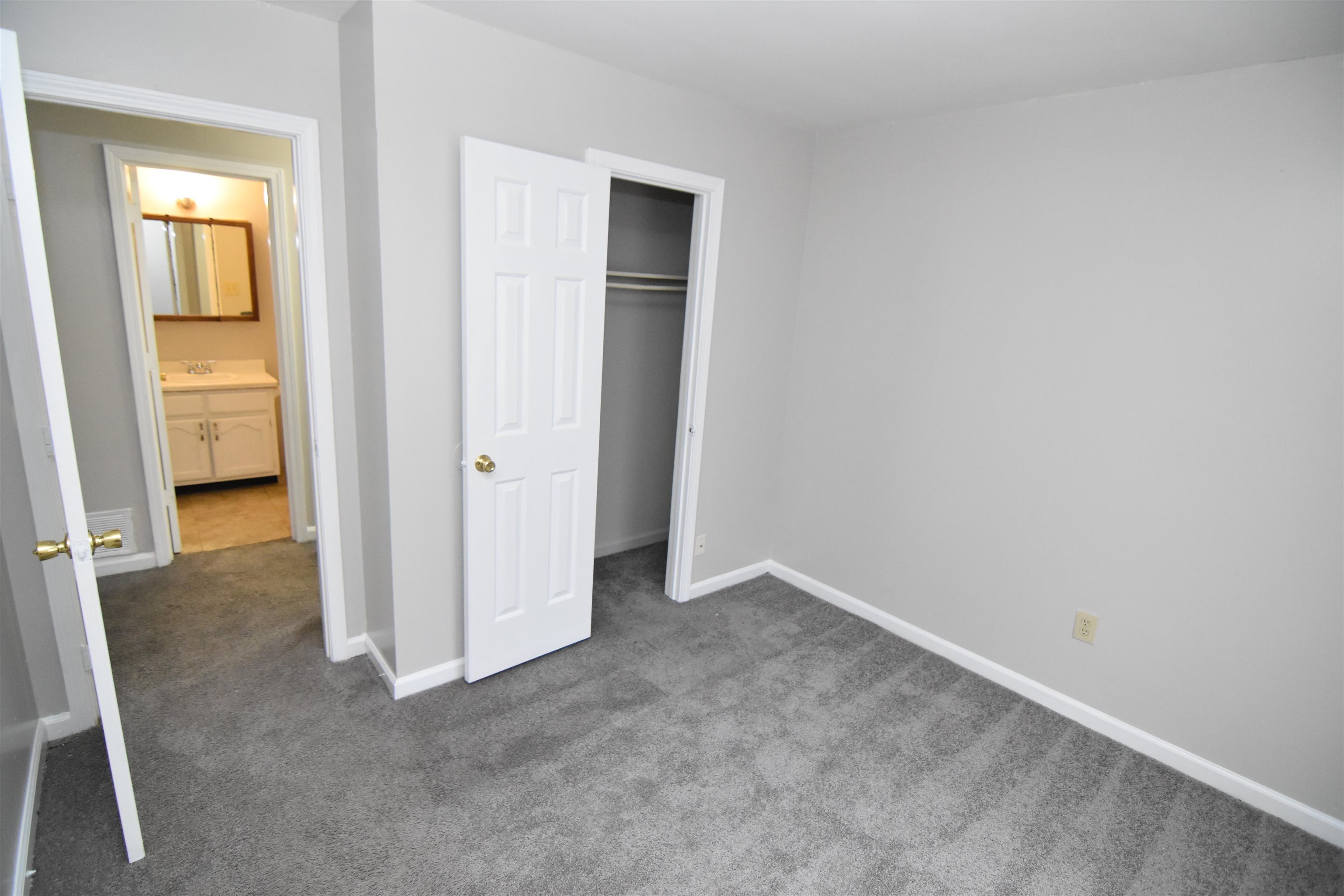 38 West Rollins Road Memphis, TN 38109 - Photo 25 of 26 Gallery Image 25