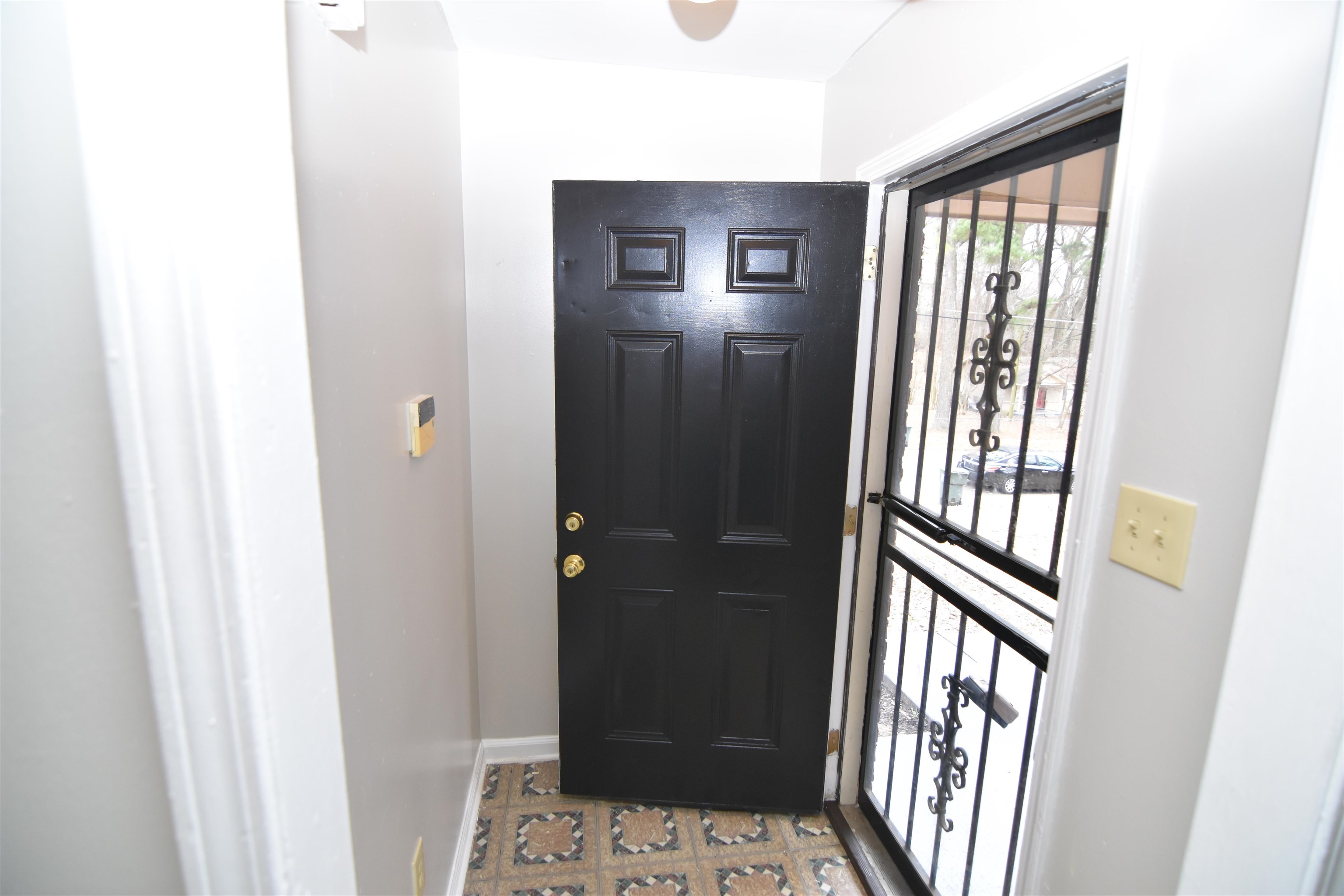 38 West Rollins Road Memphis, TN 38109 - Photo 6 of 26 Gallery Image 6
