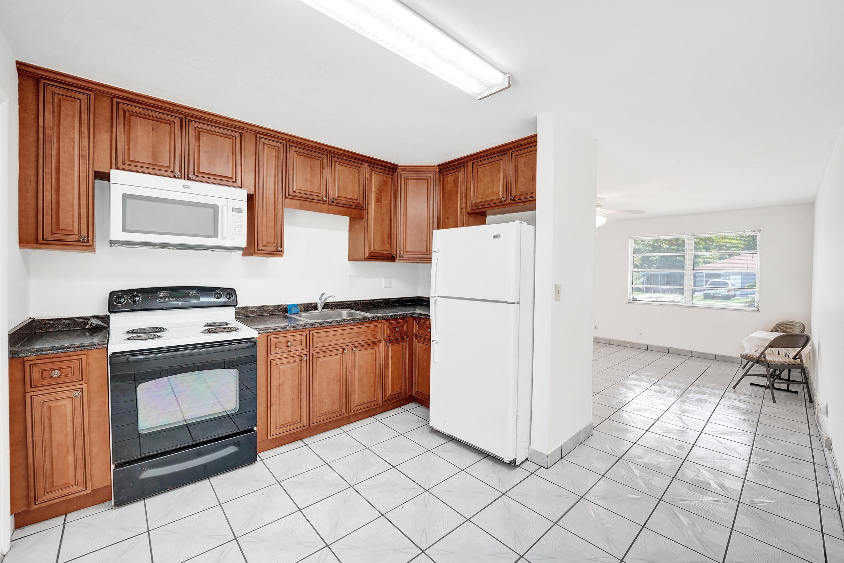 5830 Garfield Street Hollywood, FL 33021 - Photo 34 of 54 Kitchen Unit 2