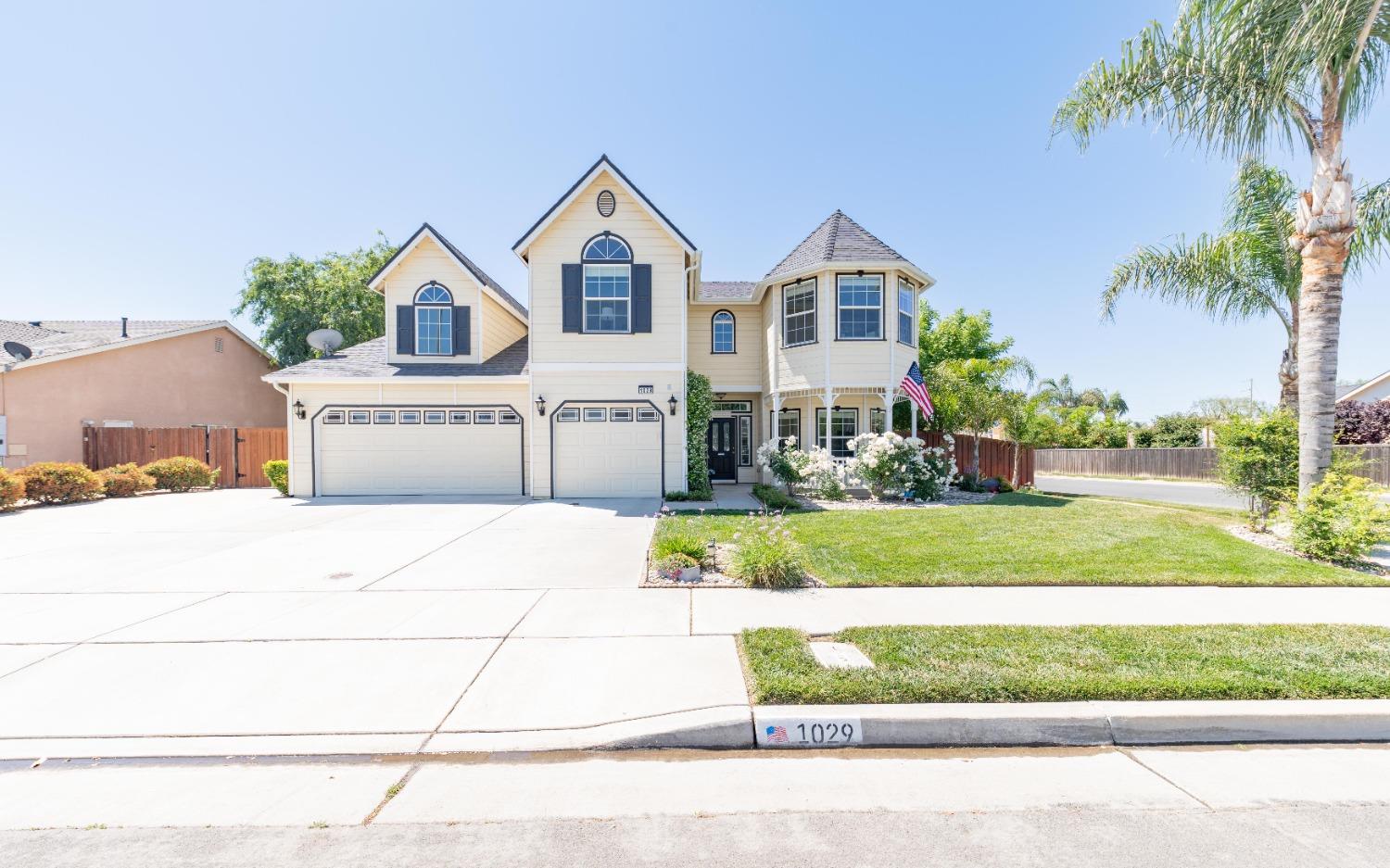 1029 Freedom Drive Lemoore, CA 93245 - Photo 1 of 44